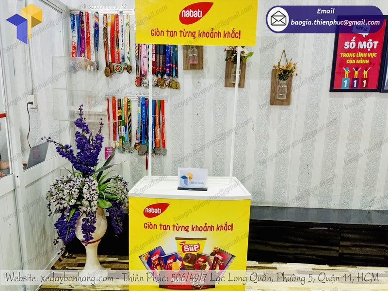 báo giá booth nhựa bán hàng siêu thị