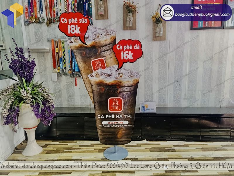 mô hình standee quảng cáo quán cafe