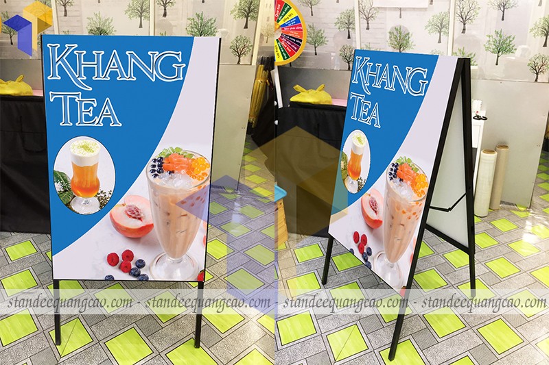 standee chân xếp chữ a