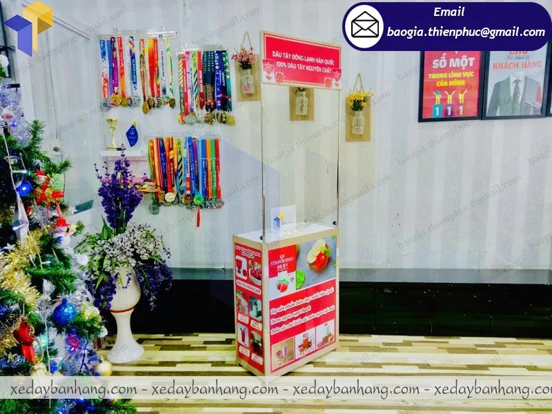 thiết kế booth sắt bán hàng vỉa hè