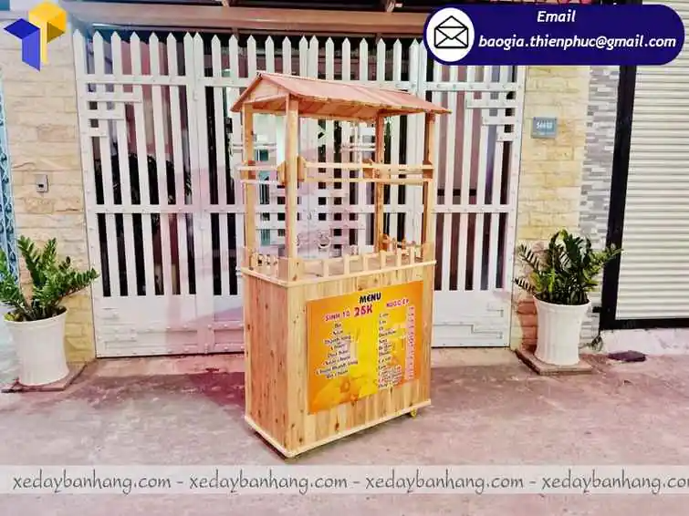 tủ gỗ pallet sinh tố take away đẹp