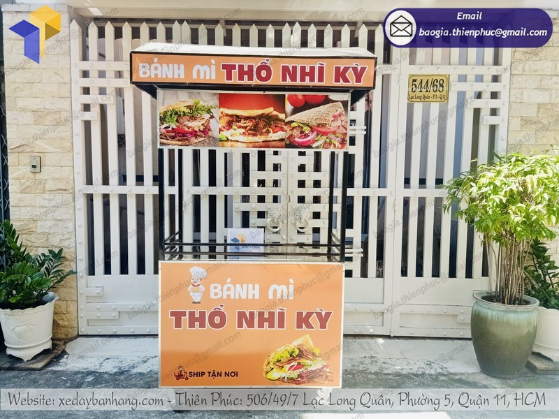 xe bán bánh mì kebab lưu động