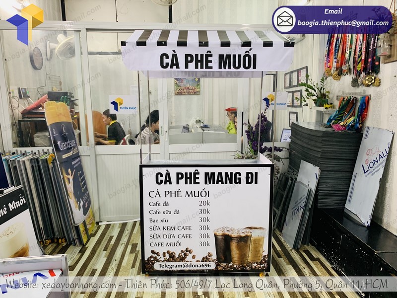 xe bán cà phê vỉa hè