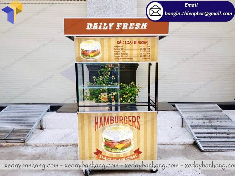 xe bán hamburger vỉa hè