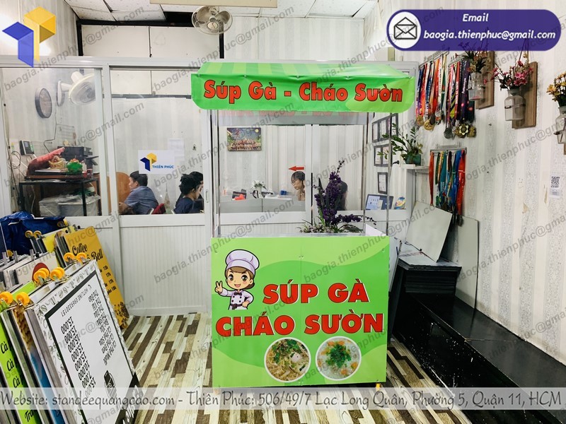 xe bán súp cua vỉa hè